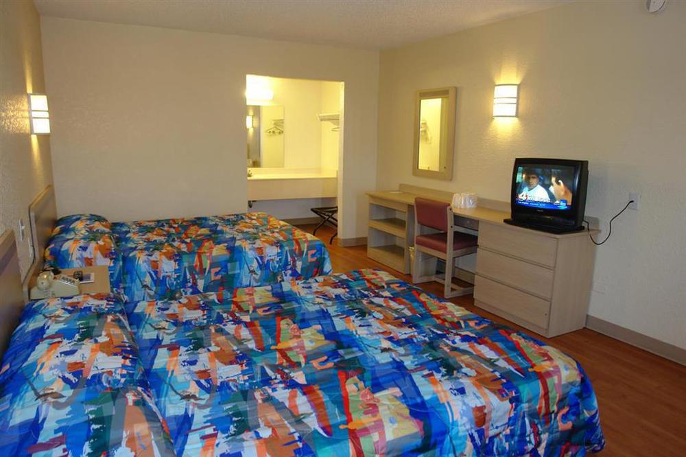 Motel 6 Austin, Tx - Central Downtown Ut Zimmer foto
