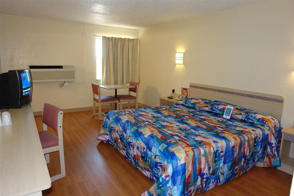 Motel 6 Austin, Tx - Central Downtown Ut Zimmer foto